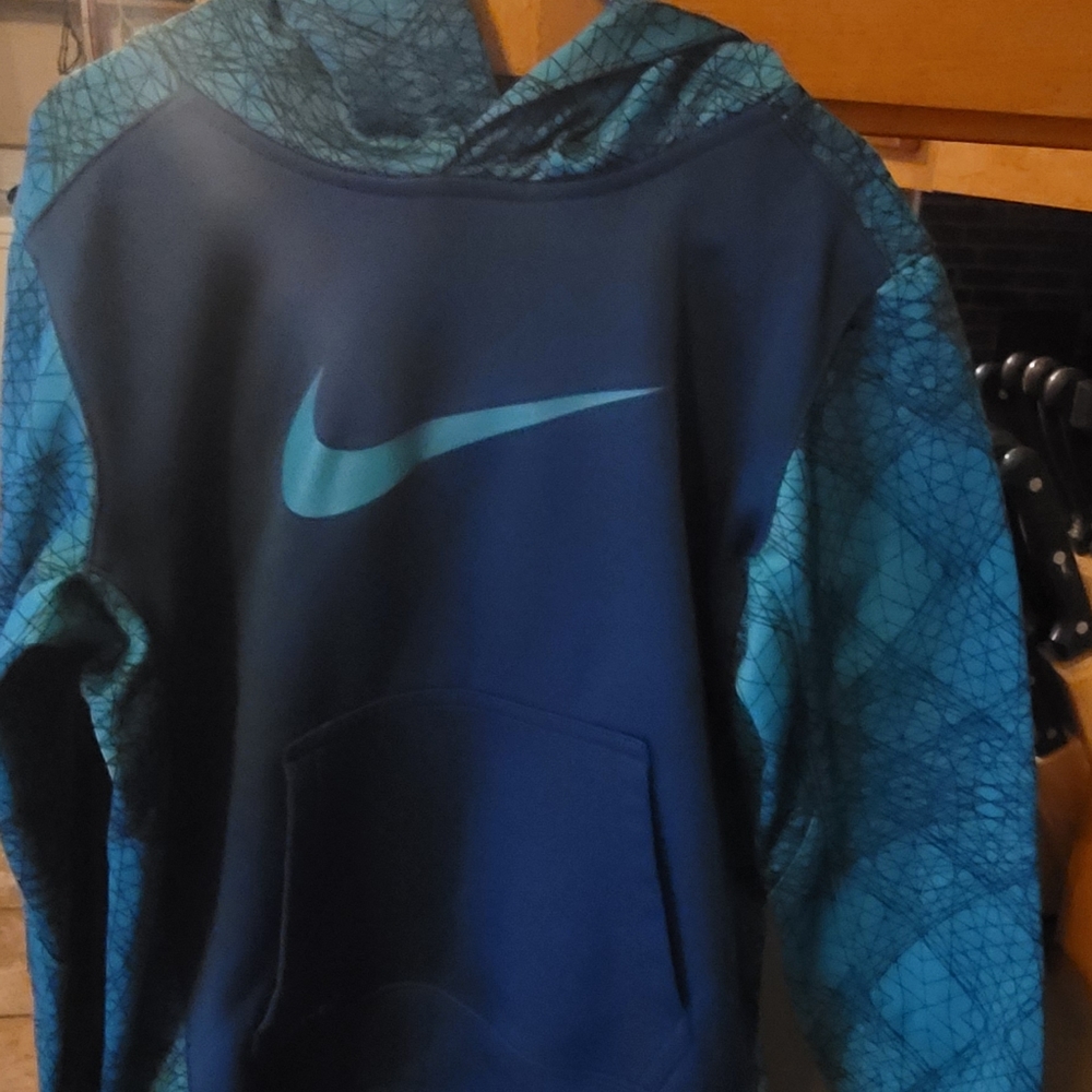 Boys Nike hoodie.